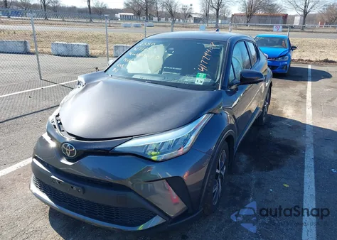 2021 Toyota C-Hr Xle z USA, uszkodzony, nr VIN NMTKHMBX8MR132380